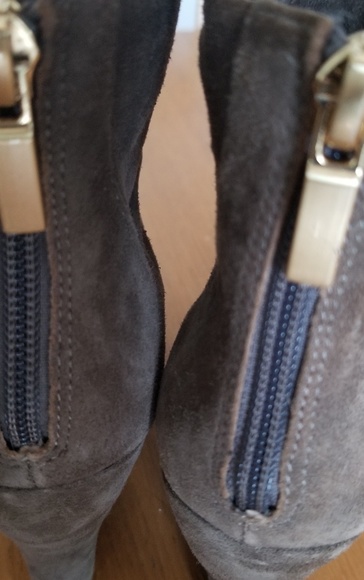 Shoes - Picture 2 of 3